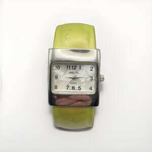 Vintage Anya LTD Women's Watch Silver Tone Green Band Pearl Face NEW BATTERY